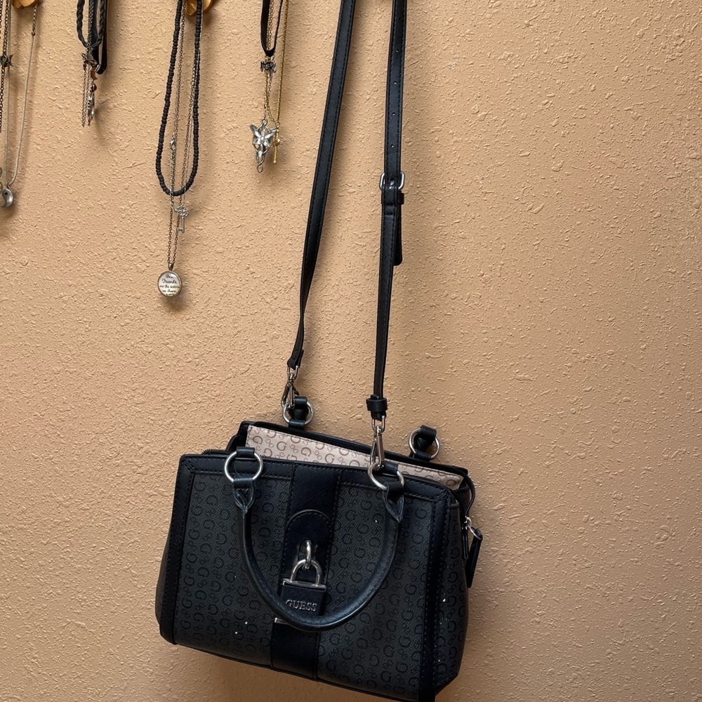 Guess clutch Purse